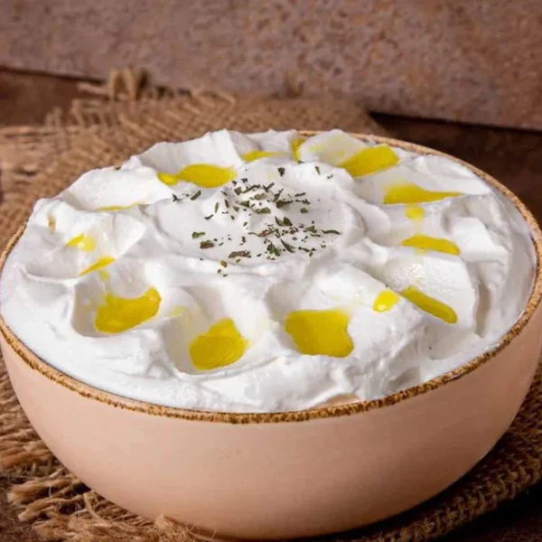 لبنة طازجة عادية